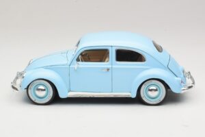Volkswagen Escarabajo Azul Bburago 1:18 3381 Metal - imagen 4 de 8