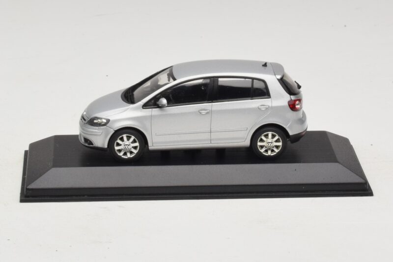 Volkswagen Golf Plus Mk5 Plata Caja De Reemplazo Minichamps 1:43 400054370-R1 Metal