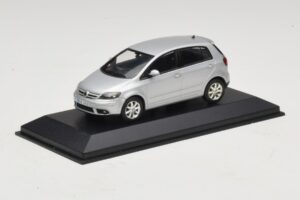 Volkswagen Golf Plus Mk5 Plata Caja De Reemplazo Minichamps 1:43 400054370-R1 Metal - imagen 2 de 5