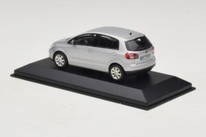 Volkswagen Golf Plus Mk5 Plata Caja De Reemplazo Minichamps 1:43 400054370-R1 Metal - imagen 3 de 5