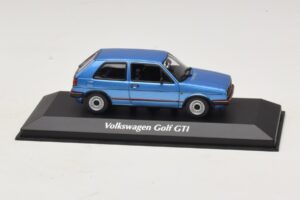 Volkswagen Golf GTI Mk2 Azul Metalizado Maxichamps 1:43 940054120 Metal