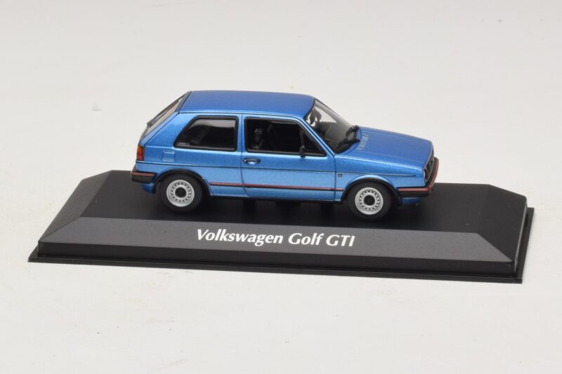 Volkswagen Golf GTI Mk2 Azul Metalizado Maxichamps 1:43 940054120 Metal