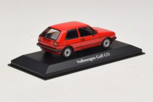 Volkswagen Golf GTI Mk2 Rojo Maxichamps 1:43 940054121 Metal - imagen 2 de 5