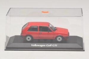 Volkswagen Golf GTI Mk2 Rojo Maxichamps 1:43 940054121 Metal - imagen 4 de 5