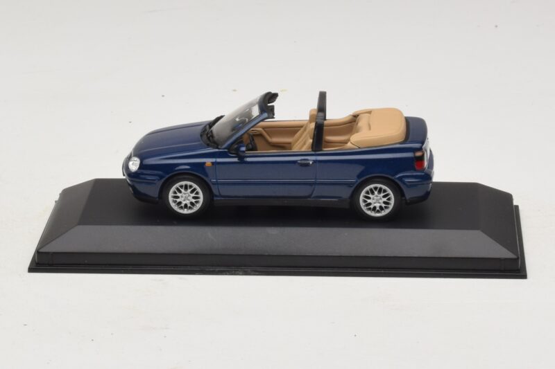 Volkswagen Golf Mk4 Descapotable Azul Edición Concesionario Minichamps 1:43 GOLF005 Metal