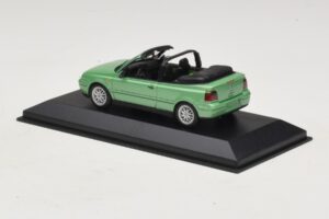 Volkswagen Golf Mk4 Descapotable Verde Metalizado Minichamps 1:43 430058335 Metal - imagen 3 de 5