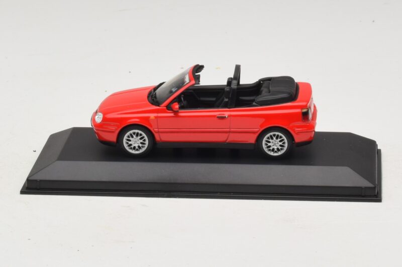 Volkswagen Golf Mk4 Descapotable Rojo Edición Concesionario Minichamps 1:43 GOLF006 Metal