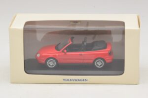 Volkswagen Golf Mk4 Descapotable Rojo Edición Concesionario Minichamps 1:43 GOLF006 Metal - imagen 5 de 5