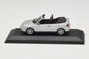 Volkswagen Golf Mk4 Descapotable Plata Edición Concesionario Minichamps 1:43 Volkswagen Golf Mk4 Descapotable Plata Edición Concesionario Minichamps 1:43 GOLF004 Metal