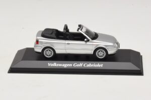 Volkswagen Golf Mk4 Descapotable Plata Maxichamps 1:43 940058331 Metal