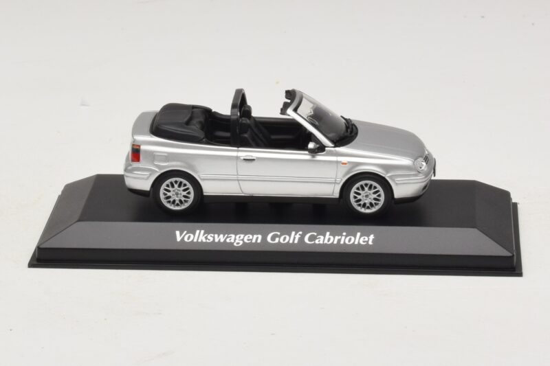 Volkswagen Golf Mk4 Descapotable Plata Maxichamps 1:43 940058331 Metal