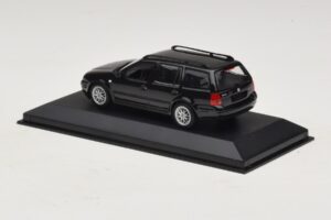 Volkswagen Golf Mk4 Variant Sport Highline BBS Edition Negro Caja De Reemplazo Minichamps 1:43 GOLF008-R1 Metal - imagen 3 de 5