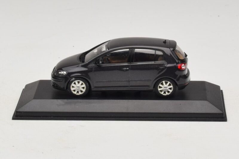 Volkswagen Golf Plus Mk5 Negro Minichamps 1:43 GOLF007 Metal