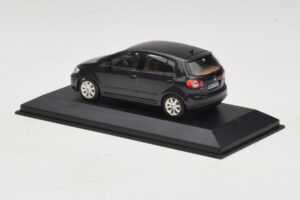 Volkswagen Golf Plus Mk5 Negro Minichamps 1:43 GOLF007 Metal - imagen 3 de 5