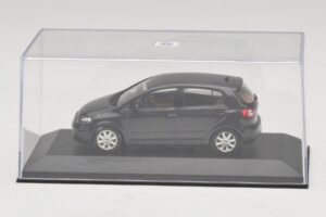 Volkswagen Golf Plus Mk5 Negro Minichamps 1:43 GOLF007 Metal - imagen 4 de 5