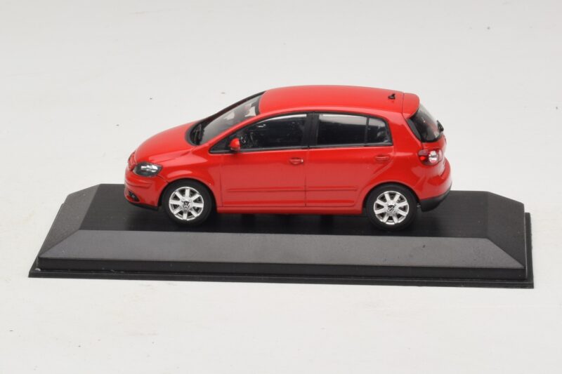 Volkswagen Golf Plus Mk5 Tornado Red Caja De Reemplazo Minichamps 1:43 821911110-R1 Metal