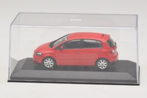 Volkswagen Golf Plus Mk5 Tornado Red Caja De Reemplazo Minichamps 1:43 821911110-R1 Metal - imagen 4 de 5