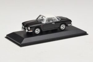Volkswagen Karmann Ghia Negro con techo blanco Minichamps 1:43 430050224 Metal - imagen 2 de 5