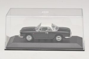 Volkswagen Karmann Ghia Negro con techo blanco Minichamps 1:43 430050224 Metal - imagen 4 de 5
