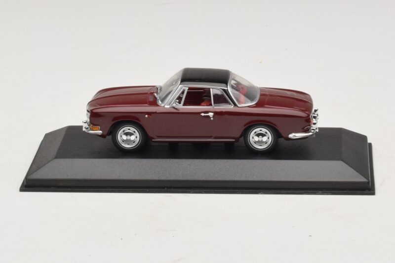 Volkswagen Karmann Ghia Rojo Con Techo Negro Minichamps 1:43 GHIA002 Metal