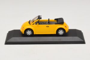 Volkswagen New Beetle Descapotable Amarillo Minichamps 1:43 BEETLE002 Metal