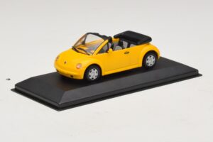 Volkswagen New Beetle Descapotable Amarillo Minichamps 1:43 BEETLE002 Metal - imagen 2 de 5