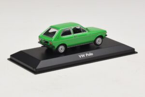 Volkswagen Polo Mk1 Verde Maxichamps 1:43 940050501 Metal - imagen 2 de 5