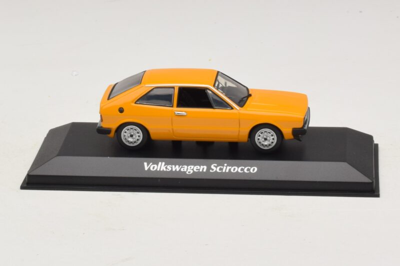 Volkswagen Scirocco Mk1 Amarillo Maxichamps 1:43 940050424 Metal