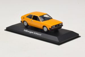 Volkswagen Scirocco Mk1 Amarillo Maxichamps 1:43 940050424 Metal - imagen 3 de 5