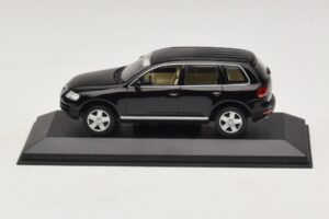 Volkswagen Touareg 7L Negro Minichamps 1:43 TOUAREG002 Metal