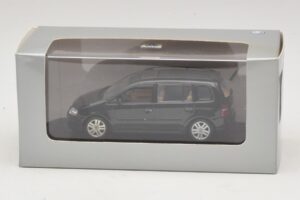 Volkswagen Touran 1T Negro Minichamps 1:43 TOURAN005 Metal - imagen 5 de 5