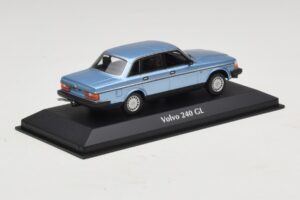 Volvo 240 GL Blue Metallic Maxichamps 1:43 940171400 Metal - imagen 2 de 5