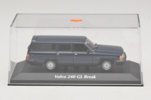 Volvo 240 GL Familiar Azul Oscuro Maxichamps 1:43 940171412 Metal - imagen 4 de 5
