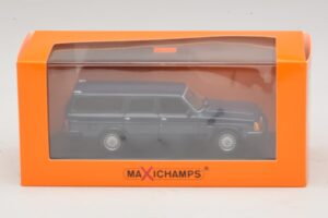 Volvo 240 GL Familiar Azul Oscuro Maxichamps 1:43 940171412 Metal - imagen 5 de 5