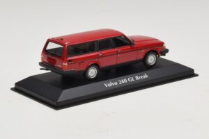 Volvo 240 GL Familiar Rojo Maxichamps 1:43 940171410 Metal - imagen 2 de 5