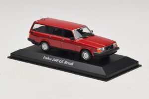 Volvo 240 GL Familiar Rojo Maxichamps 1:43 940171410 Metal - imagen 3 de 5