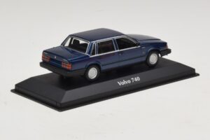 Volvo 740 Dark Blue Metallic Maxichamps 1:43 940171701 Metal - imagen 2 de 5