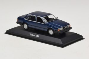 Volvo 740 Dark Blue Metallic Maxichamps 1:43 940171701 Metal - imagen 3 de 5