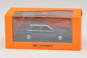 Volvo 740 Dark Blue Metallic Maxichamps 1:43 940171701 Metal - imagen 5 de 5