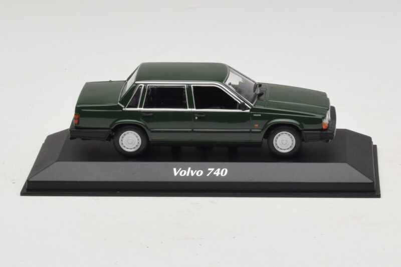 Volvo 740 Verde Oscuro Maxichamps 1:43 940171700 Metal