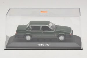 Volvo 740 Verde Oscuro Maxichamps 1:43 940171700 Metal - imagen 4 de 5